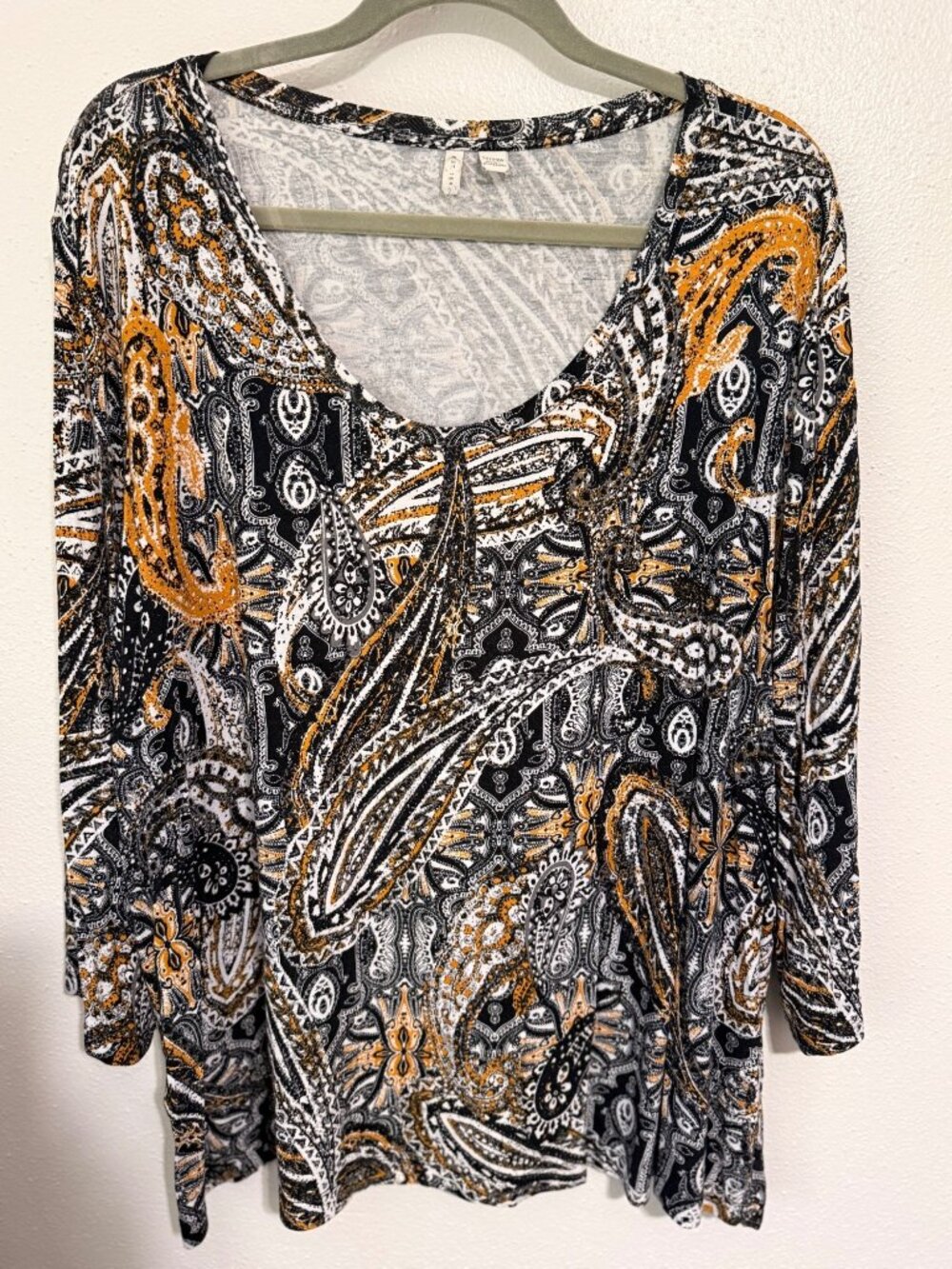 Est 1946 Top Black White Gold Paisley 3/4 Sleeve Scoop Womans 22/24W
